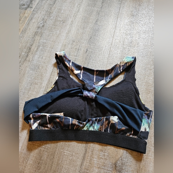 Lot of pretty strappy sports bras running cycling spin zumba - Picture 2 of 10